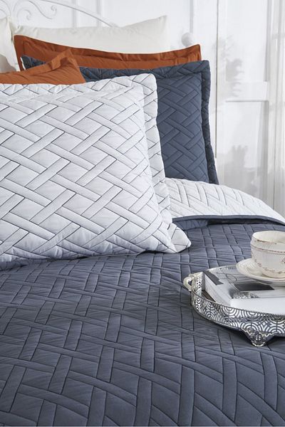 Levanzo Laura Indigo Double Bedspread