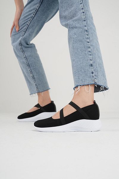 Beyond Women's White Sole Black Rubber Detailed Sneaker Byndsnkk03