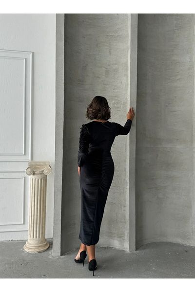 ADA MODA Velvet dress with puff sleeves