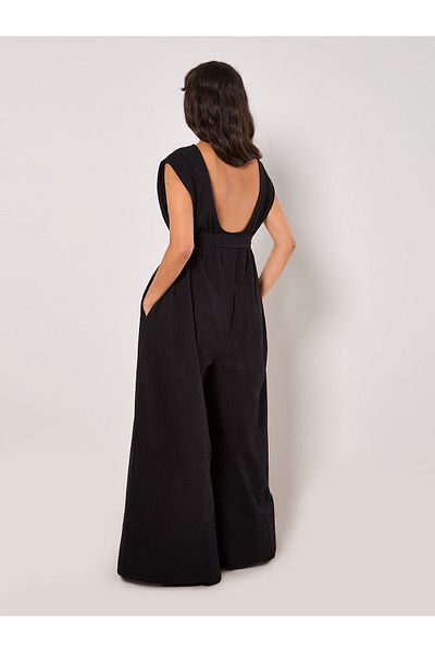 Apricot Jumpsuit Mit Weitem Bein