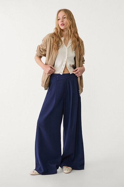 Stradivarius Flowing linen blend trousers with darts