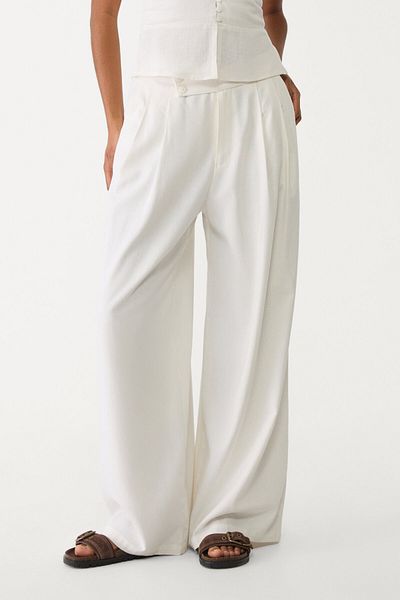 Stradivarius Flowing linen blend trousers with darts