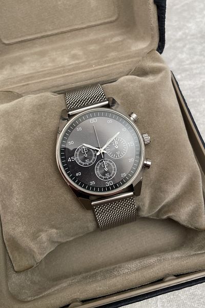 Leerybee Quartz Women's Wrist Watch in Special Box Kn-14