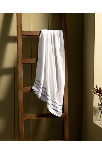Madame Coco Fanya Bath Towel