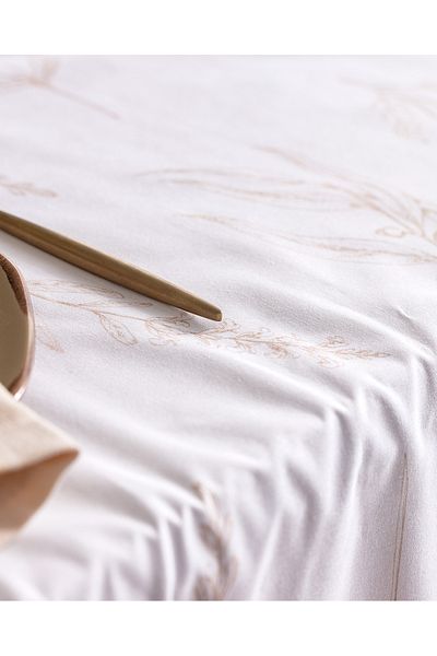 Madame Coco Sarthe White/Beige Tablecloth - 160X250 cm