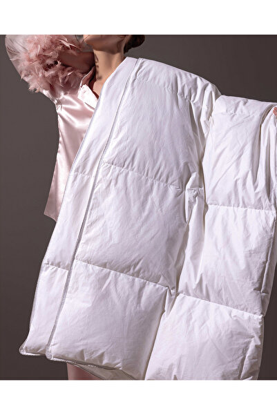 Madame Coco Edmon Single Goose Feather Quilt - White