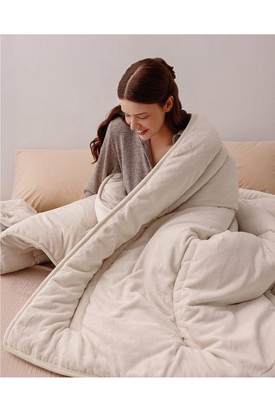 Madame Coco Carole Double Quilt - Comfortable and Stylish Design