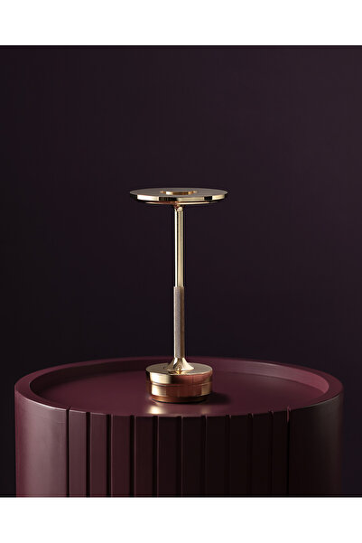 Madame Coco Stern Abajur