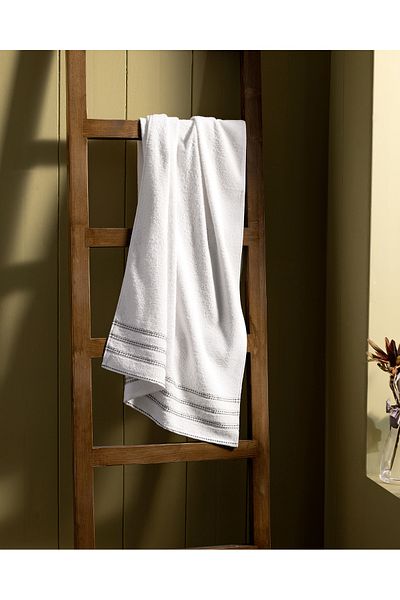 Madame Coco Fanya Bath Towel