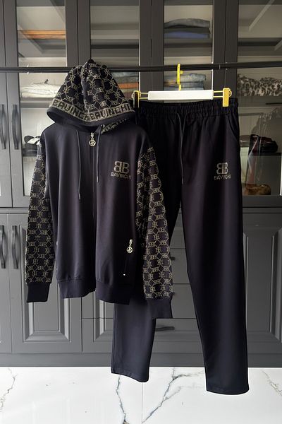 Posh Chic Large Size Tracksuit Set with Stone Detail - Meet Elegance and Comfort