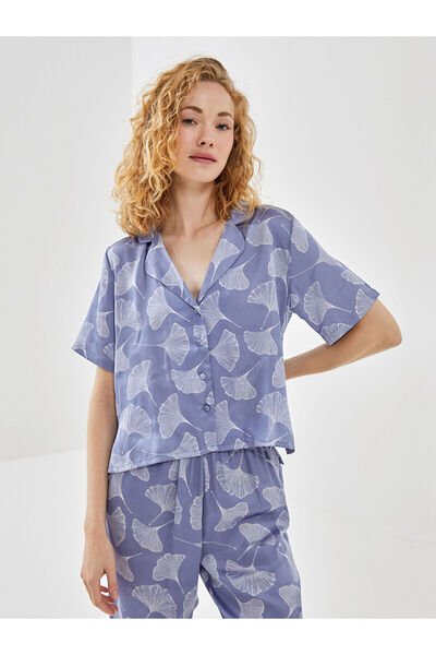 LC Waikiki طقم بيجامة نسائية من الساتان المزخرف بياقة قميص من أوزماركا للموسم...