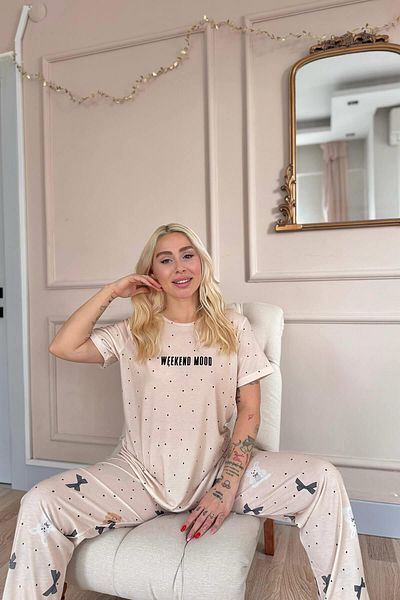 Pijamaevi Set de pijamale de damă cu mânecă scurtă tricotată cu imprimeu de weekend bej