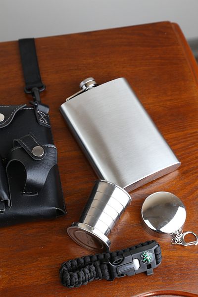 imsaconcept Metal Flask Set with Wristband, Compass, Cup and Keychain Leather Case 18.oz Gift for Lover