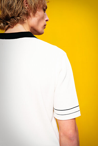 GIESTO ΛΕΥΚΟ T-SHIRT POLO ΛΑΜΠΑ ΜΕ ΧΡΥΣΟ ΚΟΥΜΠΙ