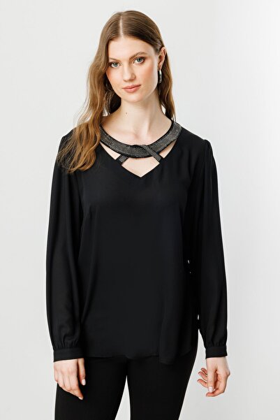 Ekol Yakası Taş Baskılı Şifon Bluz