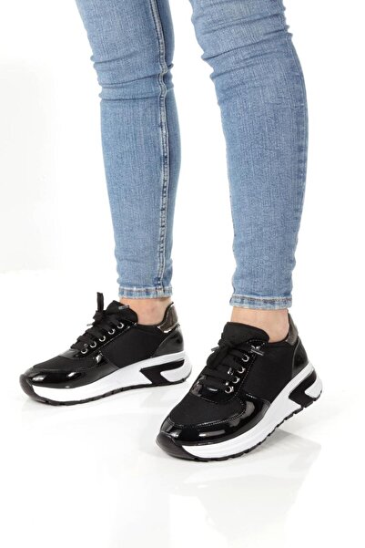 EYLÜLDEN MODA SHOES حذاء رياضي كوري من الجلد الأسود اللامع برباط يسمح بمرور ا...