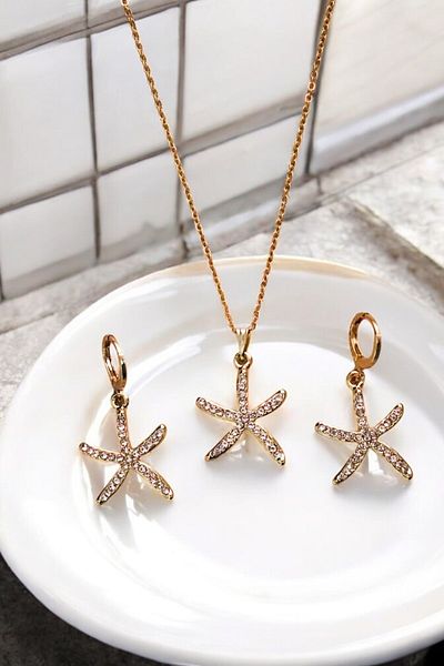 EUROMODA Starfish Design Necklace Earring Suit Set