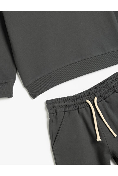 Koton 2er-Set aus langärmligem Baumwoll-Sweatshirt und Shorts