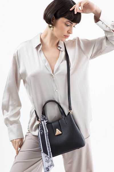 Matthew Cox   Women's Black Handbag Byn2341