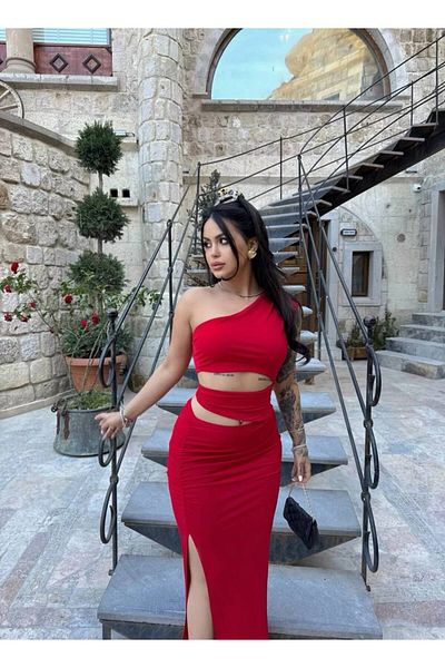 ARK MAĞAZALARI Women's Low-Cut Waist and Shoulder Dress with All Eyes on You