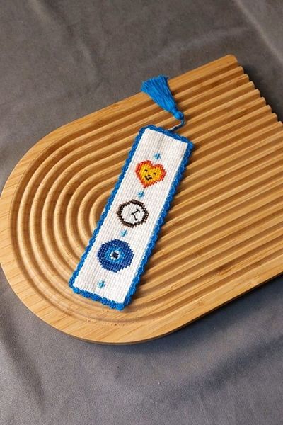 Uretti - Sibel 2453 2648 Handmade Heart Themed Cross Stitch Bookmark