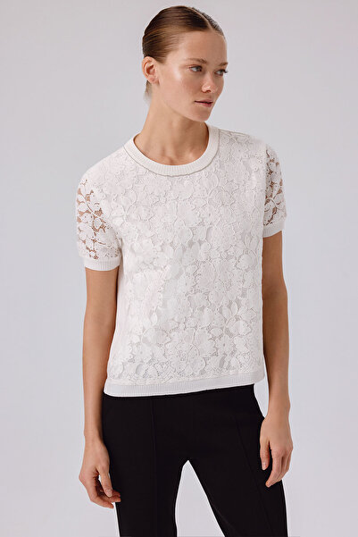Triko Mısırlı Ecru Lace Front Short Sleeve Blouse