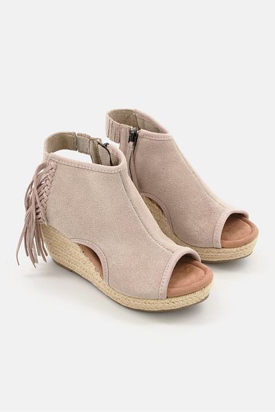 Minnetonka Women Zipper Leather Wedges Sandal, Grey