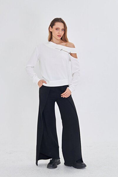 LAMANTE KANCA DETAYLI KAYIK YAKA BEYAZ TRİKO BLUZ