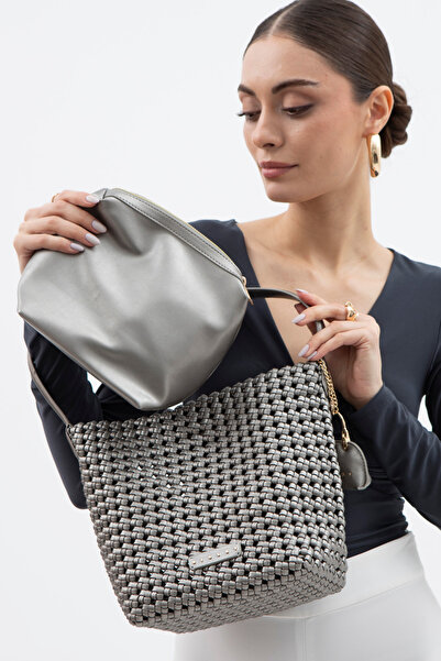 Sisley Women's Shoulder Bag - Platinum Sly222