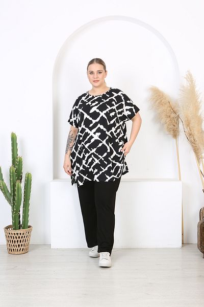 XL Modam Women's Lycra Black Patterned Suit