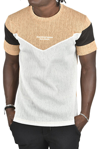 Rizz up تي شيرت رجالي من الليكرا ذو قصة ضيقة باللون البيج مع قطعة مكتوبة على ...