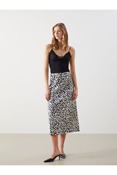 LC Waikiki Black V-Neck Lace Detailed Crop Women's Blouse