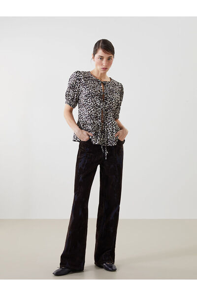 LC Waikiki Maro straight fit cu imprimeu batik Pantaloni de damă din denim