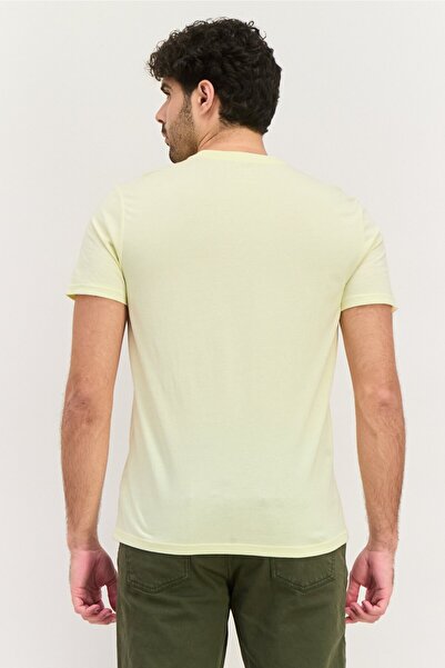 GAP Men Crew Neck Solid Short Sleeves T-shirt, Light Yellow