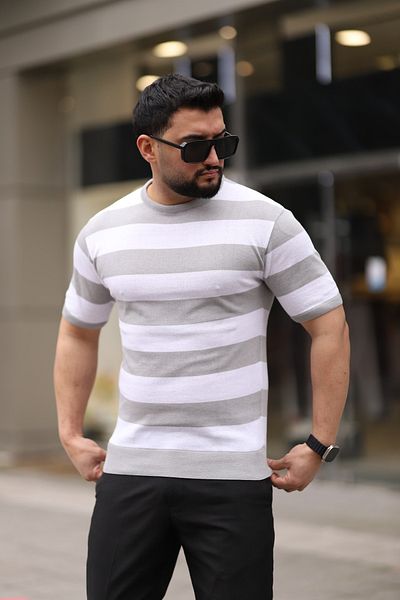 Trendseninle Πλεκτό μπλουζάκι Stone Grey Crew Neck ριγέ
