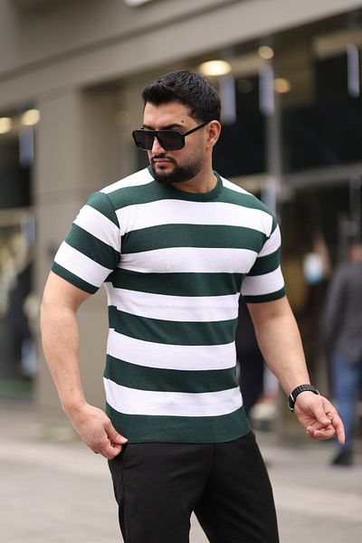 Trendseninle Tricou verde cu dungi cu gât crew