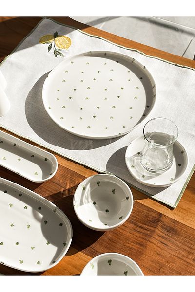 LOZA HOME Clover 28 Piece Breakfast Set for 6 Persons
