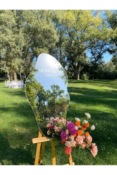 Yalova Design Düğün & Nişan Lüks Gümüş Pleksi Aynalı Karşılama Panosu 80 Cm Asimetrik(SADECE PANO)