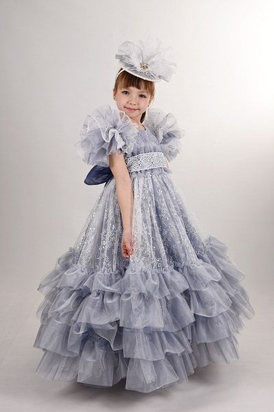 MIALORA EXCLUSİVE By Emel Ebru Özdemir Rochie de seara pentru fete cu design special, rochie de mireasa, rochie pentru fete cu accesorii pentru coroana