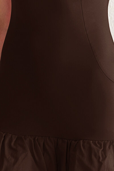 Trendyol Collection Hnědá balonová sukně Detailní vnitřní šortky Krátké večerní šaty s podšívkou Noční šaty TPRSS25EL00059