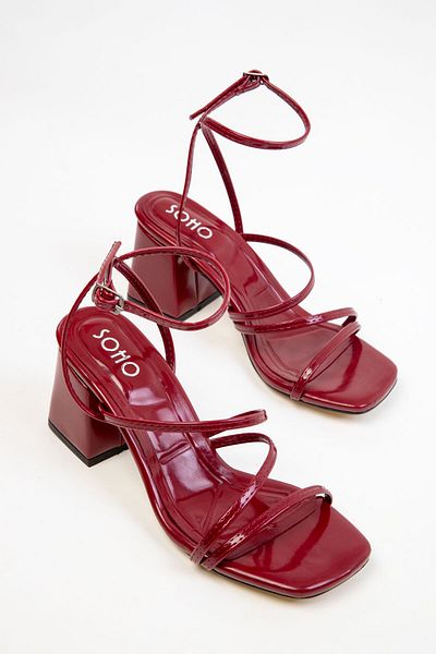 SOHO Klassische Damenschuhe mit Absatz aus bordeauxrotem Lackleder 20317