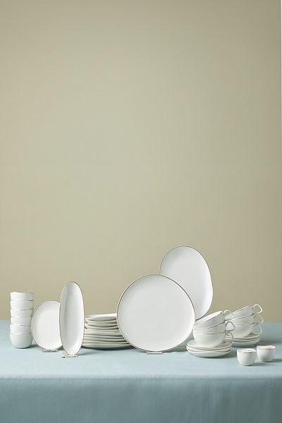Karaca Streamline Middle Porcelain 34 Pieces Breakfast/Service Set for 6 Persons Gold
