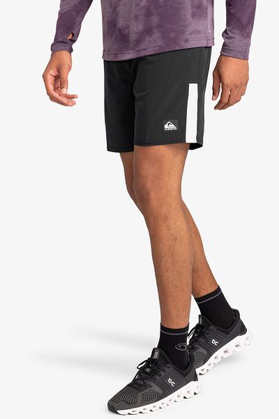 Quiksilver Eqyws03836-Kvj0 Černé šortky a Bermudy