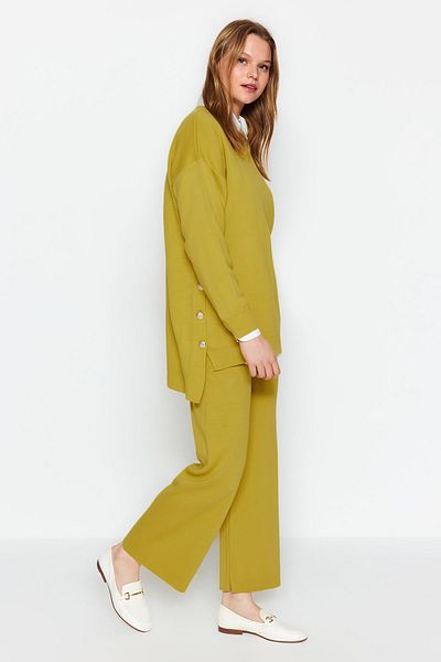 Trendyol Modest Pistachio Green Side Button Detailed Knitwear Top and Bottom Set TCTAW24US00110