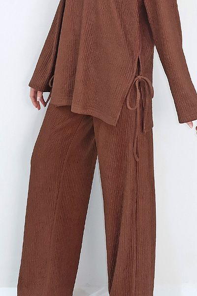 Trend Alaçatı Stili Women's Brown Crew Neck Lacing Detailed Wide Cut Blouse and Pants Set Alc-X13701