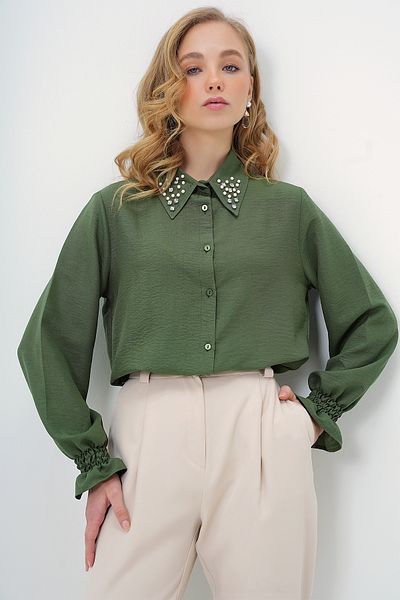 Trend Alaçatı Stili Grünes Aerobin-Shirt für Damen mit Perlen- und Steinstickerei ALC-X10085