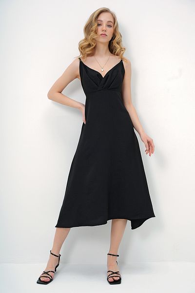 Trend Alaçatı Stili Rochie neagră pentru femei, cu bretele reglabile, cu guler dublu, țesut ALC-X13796