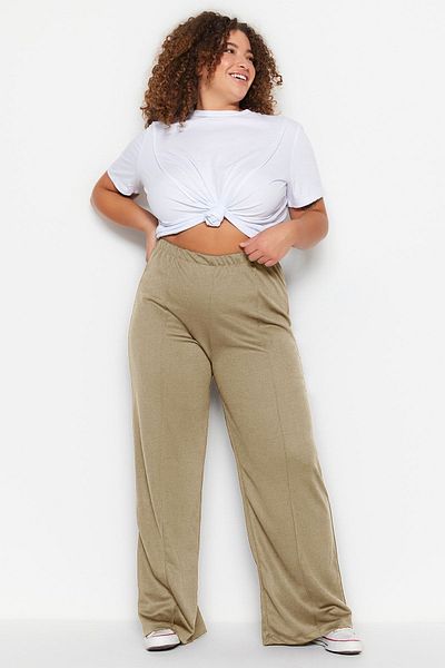 Trendyol Curve Beigefarbene, gerippte Strickhose aus Krepp mit hoher Taille TBBSS23AR00021