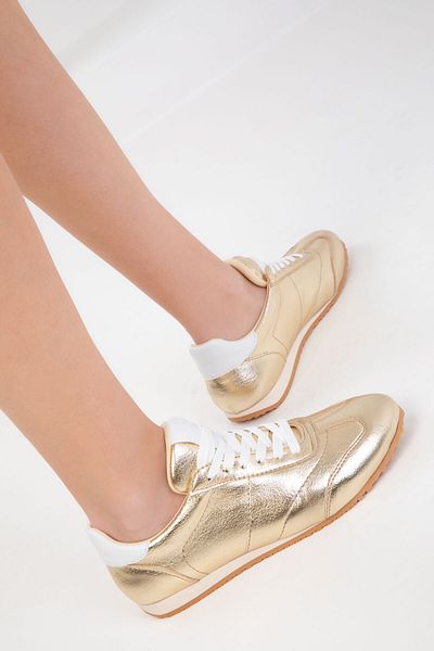 SOHO Goldfarbener Damen-Sneaker 20381