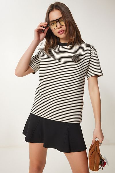 Happiness İstanbul Women's Black Cream Flower Detailed Striped Knitted T-Shirt Cr00448